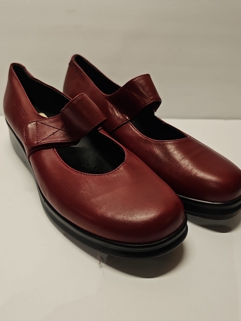 Stonefly Shoes Womens Sz 7.5/8 Mary Jane Shock Air Italy Oxblood Red EU 38 NEW